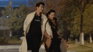 22W劳力士，热巴选择配百元包包出街