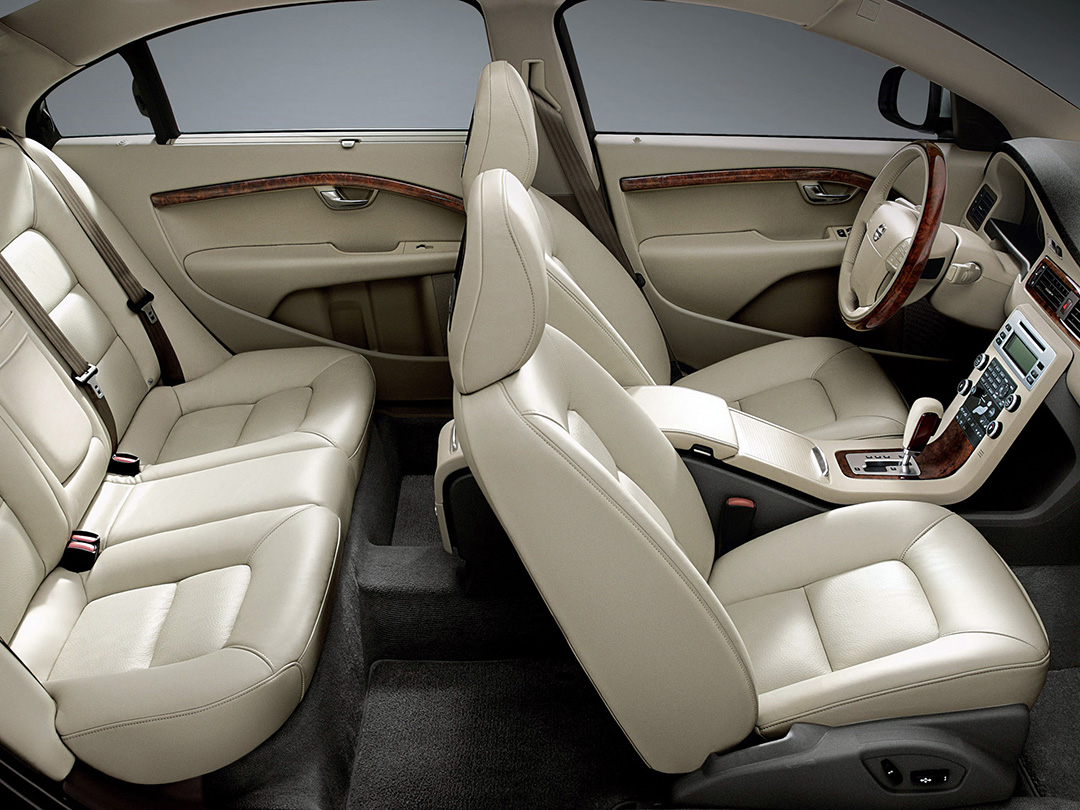 这几款中级车外形帅气动力十足,这四款中型车性价比较高值得入手