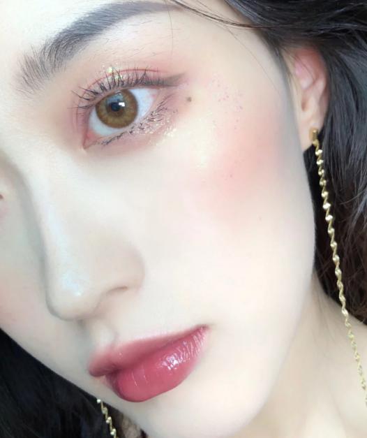 今年ysl唇釉哪款最火,ysl603唇釉显白吗