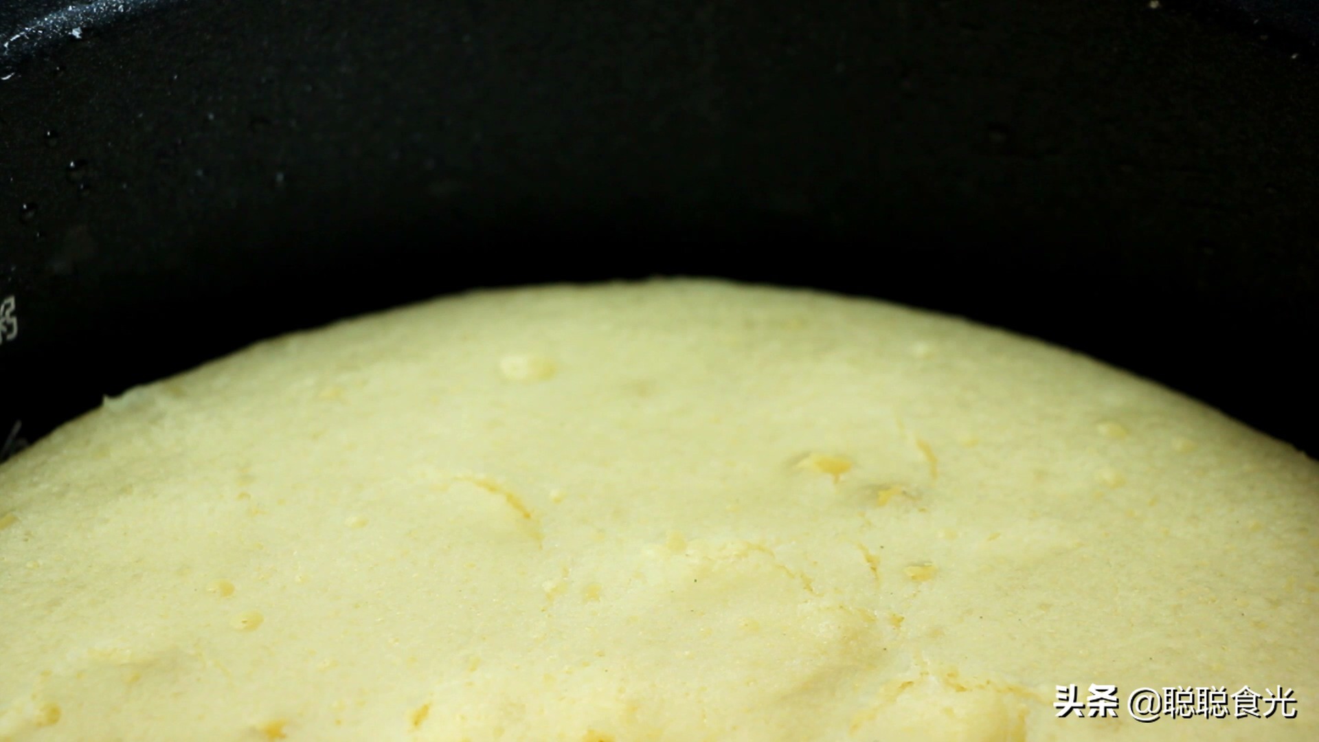 用电饭锅做蛋糕教程不用低筋面粉,鸡蛋面粉怎么用电饭锅做蛋糕