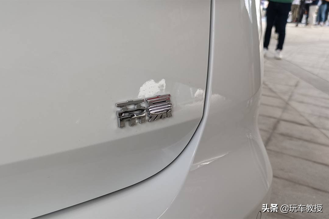 2024款第四代吉利帝豪值不值得买,12年的吉利帝豪能卖多少钱