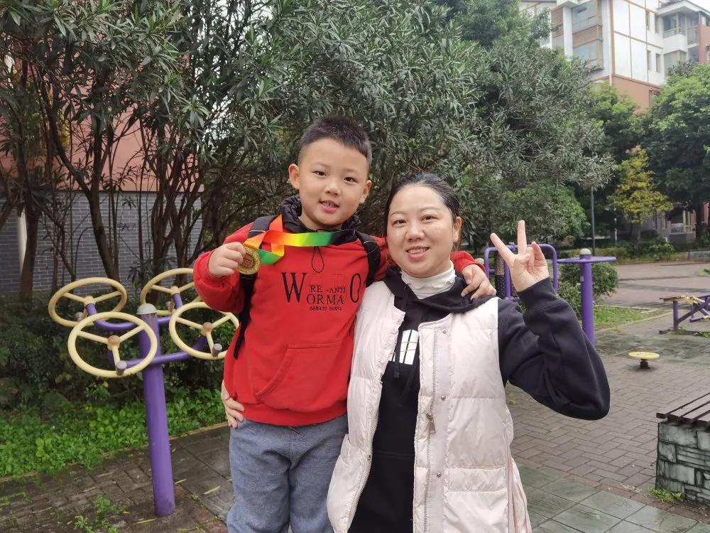 北川永昌幼儿园参加绵阳市首届幼儿足球嘉年华展示大会获佳绩