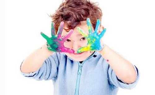 油漆在手上洗不掉要怎么办,油漆弄在手上洗不掉怎么办