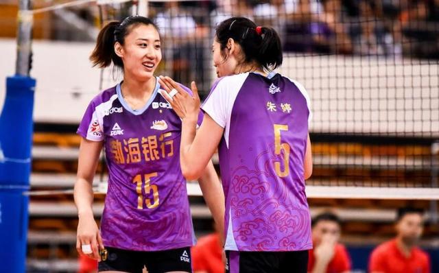 天津女排给朱婷多少年薪,天津女排姚迪朱婷李盈莹