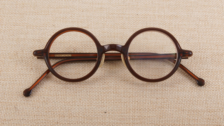 眼镜坏了可以用啥胶粘,眼镜坏了用什么胶粘最好