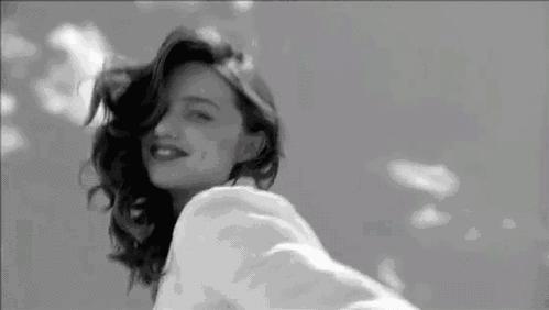 张嘉倪顺嫔黑色古装,张嘉倪顺嫔异域服装的视频