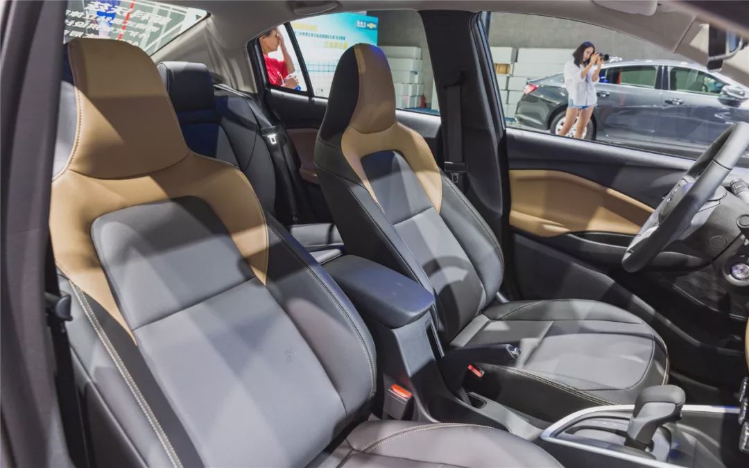 五年的雪佛兰科沃兹还能卖多少钱,雪佛兰科沃兹大概卖了多少辆车