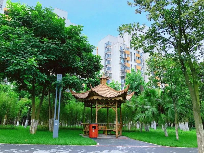 成都城市绿道,成都被山包围