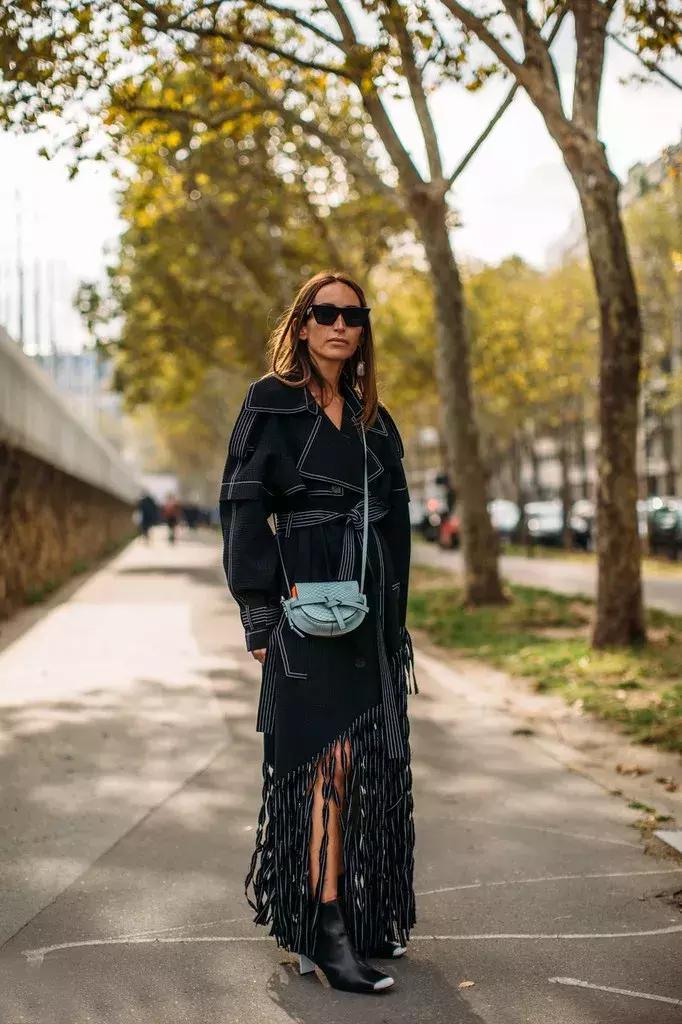 女子买名牌包,现代女孩包包排行榜