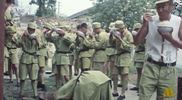 “我们都是小把戏”，这部92年神作，对成人世界的暗讽不输周星驰