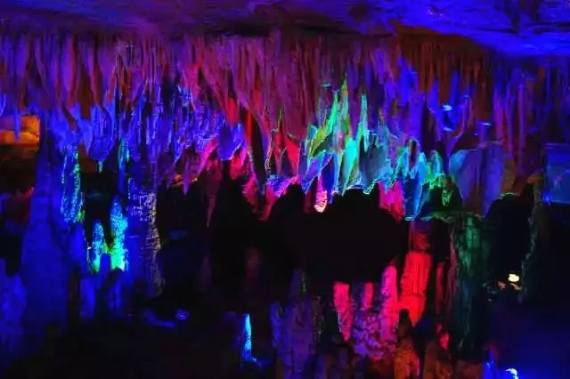 「初食·贵州」藏匿千年的未知国度，一朝问世的魔幻遵义