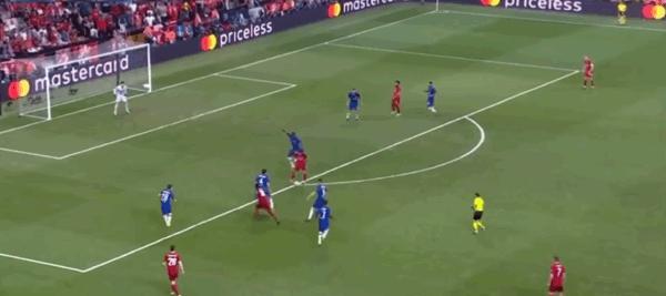 本泽马把吉鲁比作卡丁车,本泽马转身欧洲杯