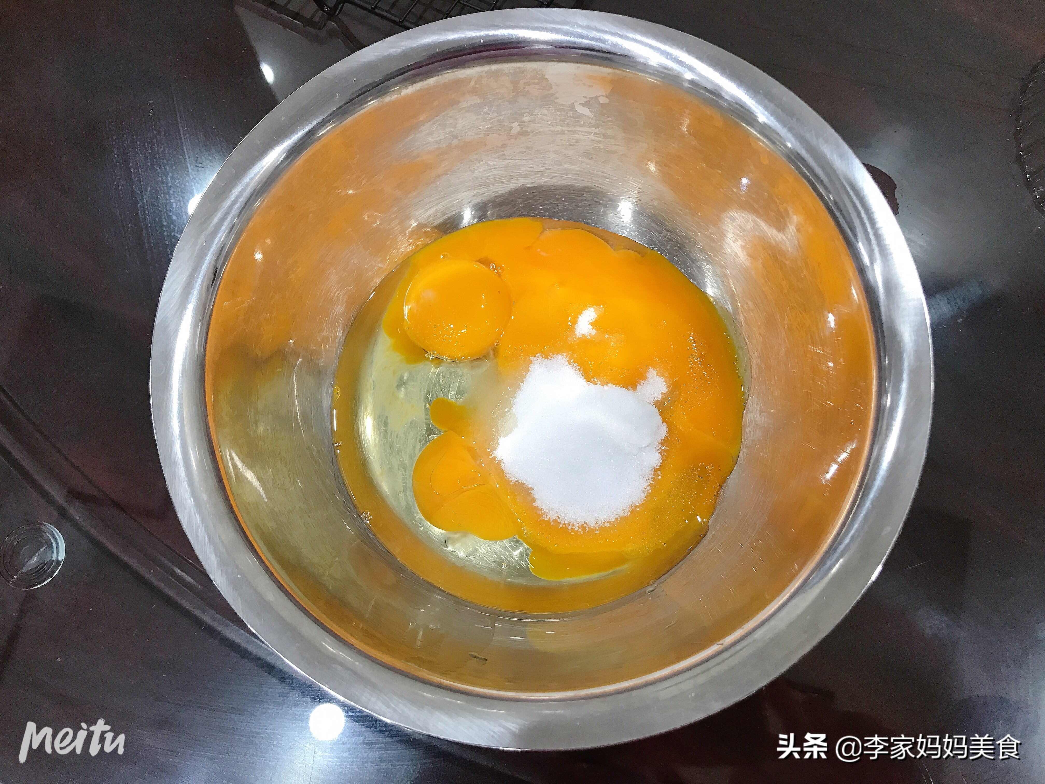 不用电饭煲做的蛋糕不塌陷,蛋糕不塌不回缩的诀窍电饭煲