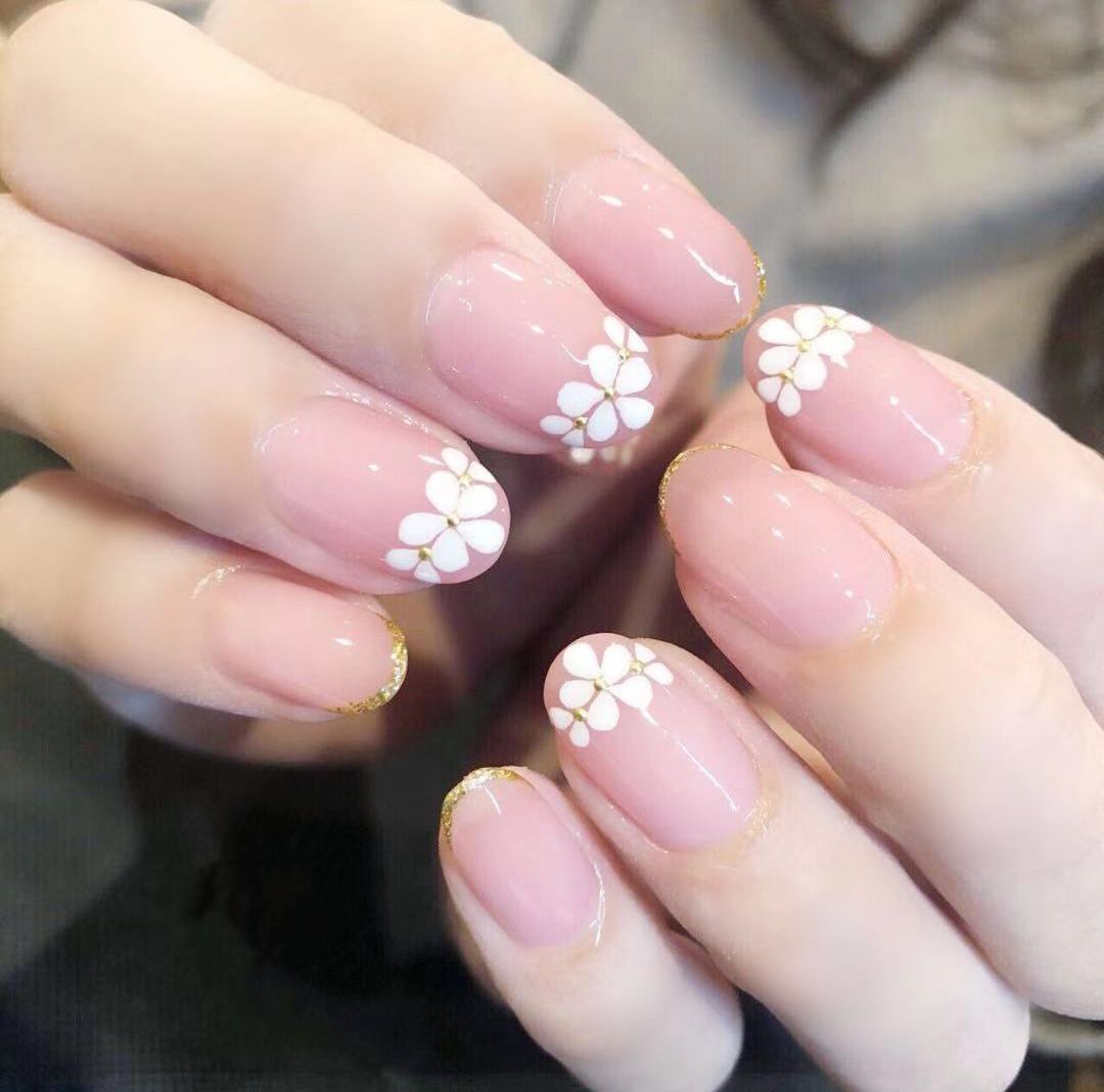 粉嫩渐变果冻唇,无美颜无滤镜的果冻甲