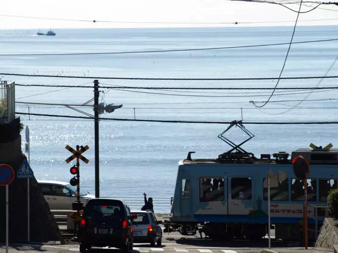 新海诚的唯美动画,新海诚日漫治愈风景