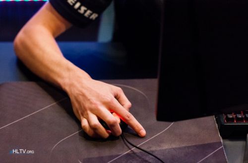 fps游戏用什么鼠标好,fps游戏鼠标报告率高好还是低好