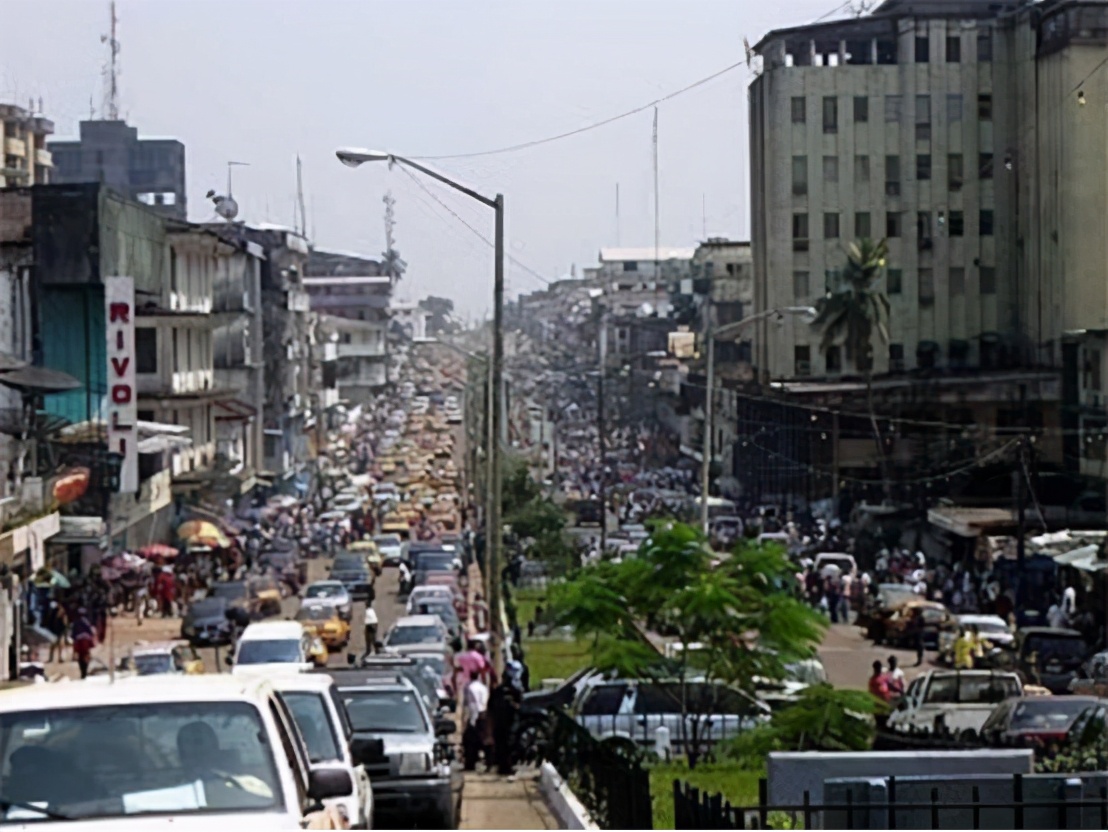 高仿的“非洲小美国”：照搬照抄美国制度，却成了非洲的笑话