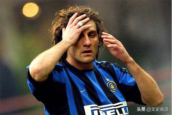 历史十大足球球星排名,历史上有哪些11号足球球星