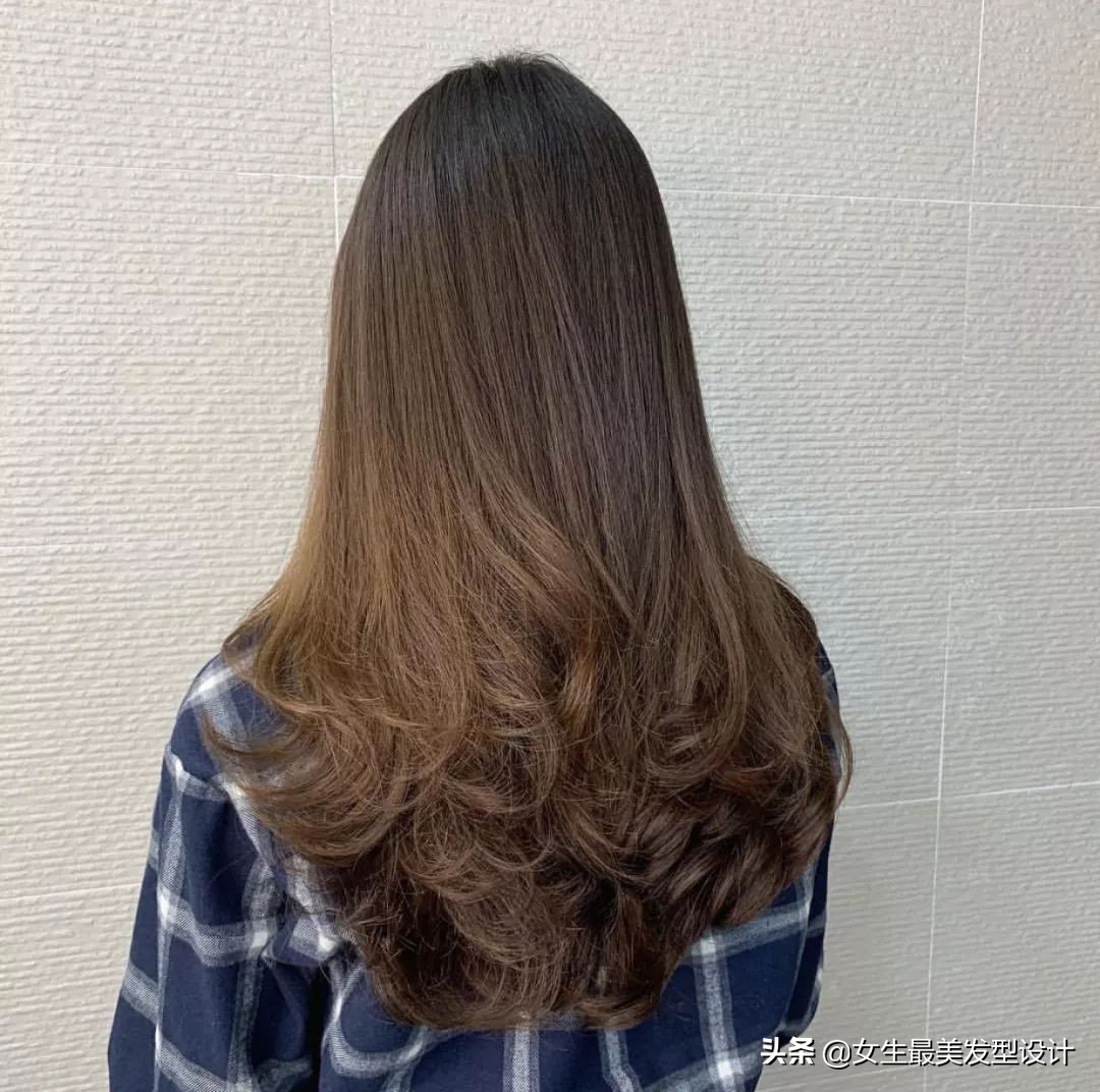 烫发中长内扣怎么打理,烫发女生推荐中长好打理