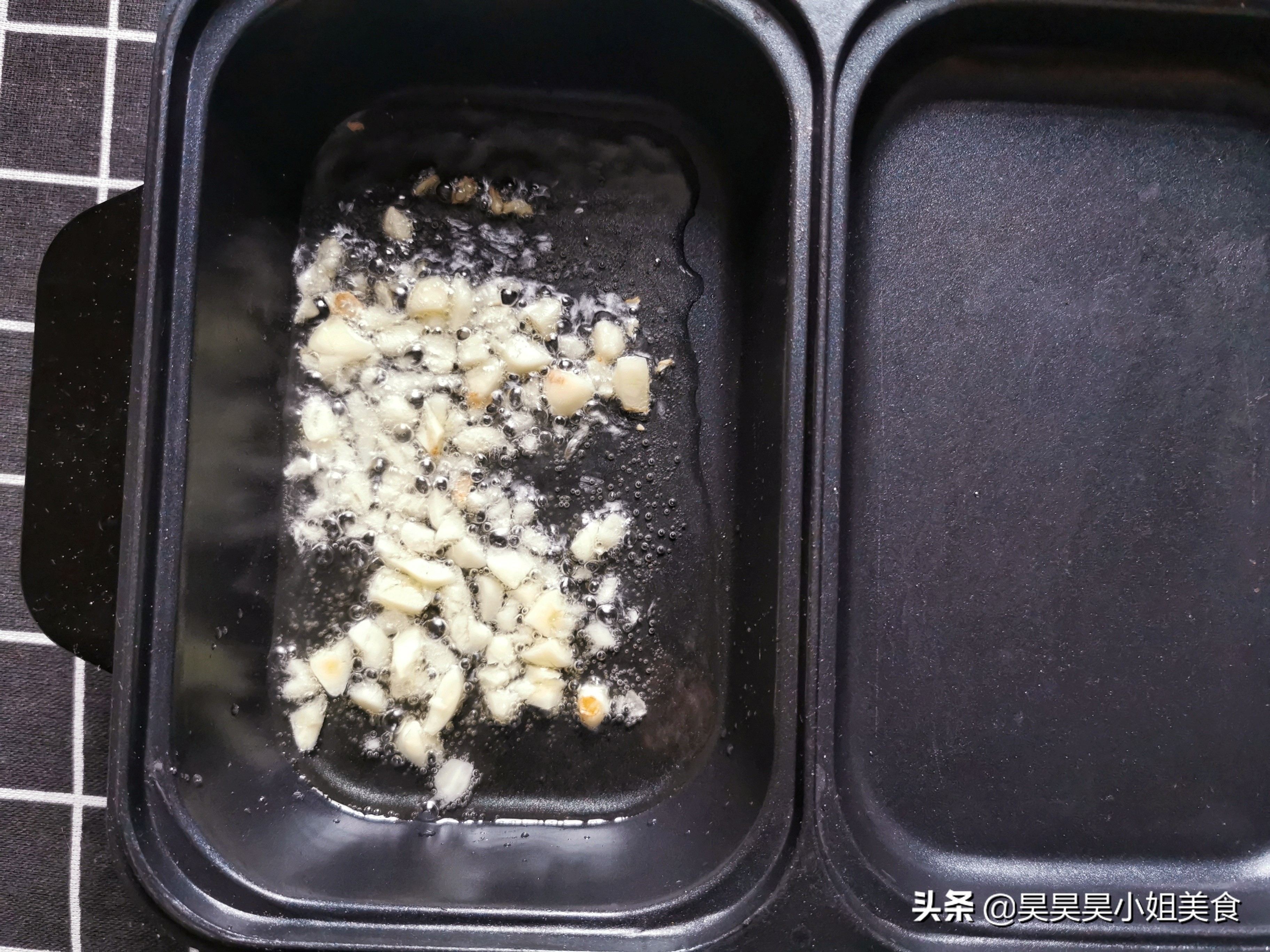 包菜这样炒，掌握这一步，口感脆嫩，10分钟搞定晚饭