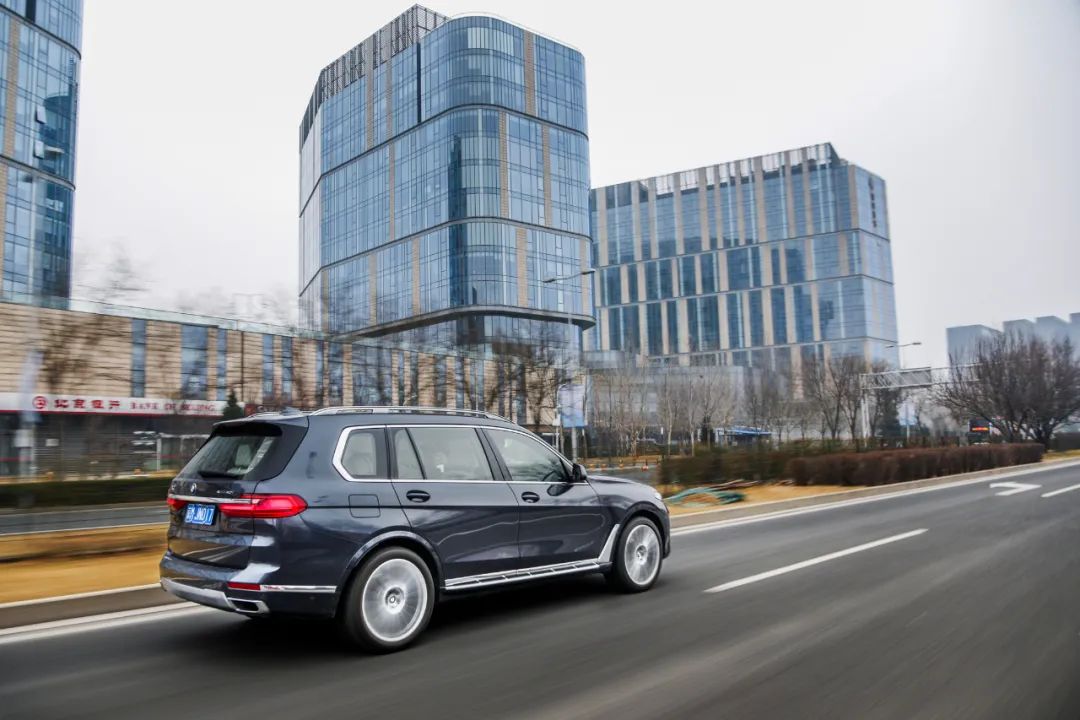 迈向奢华新高度全方位体验宝马X7