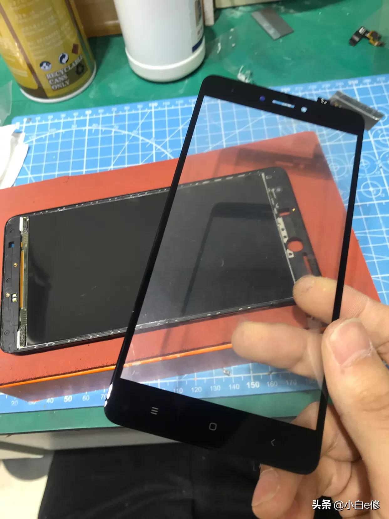 粉丝35块钱买了外屏，打算自己换，最后还是放弃了，发给我修了