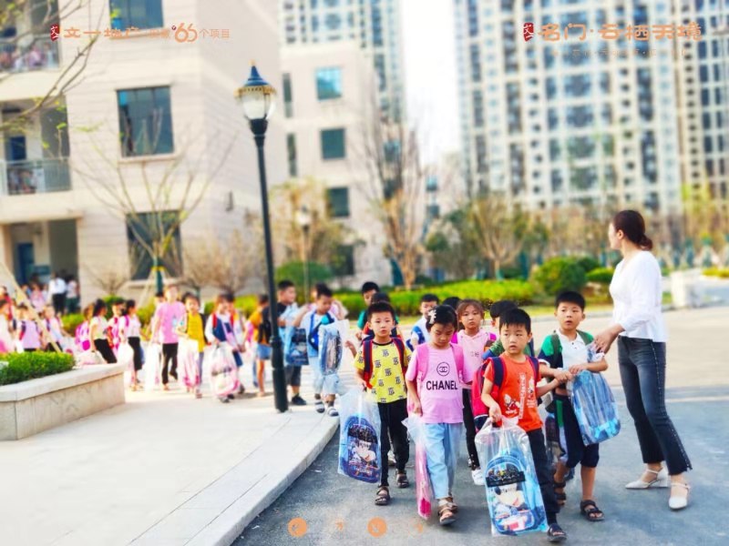 鐖卞績涔﹀寘鎹愯禒,鎹愯禒鐖卞績涔﹀寘鎯呮殩瀹朵埂瀛﹀瓙