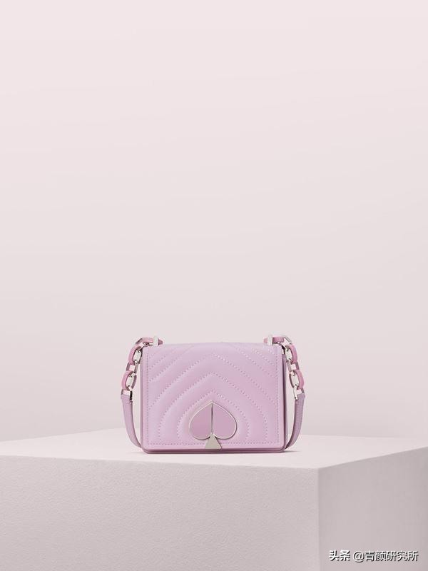 轻奢小众包包种草好看高级不撞款,10款时尚圈最受宠的轻奢包包