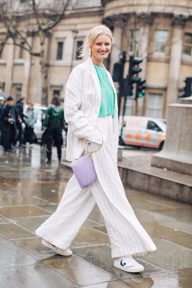 穿小白鞋的秘诀,穿小白鞋小妙招生活小技巧