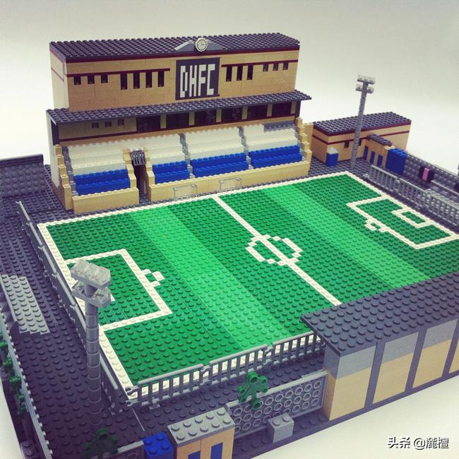 乐高曼联老特拉福德足球场,用积木拼足球球场