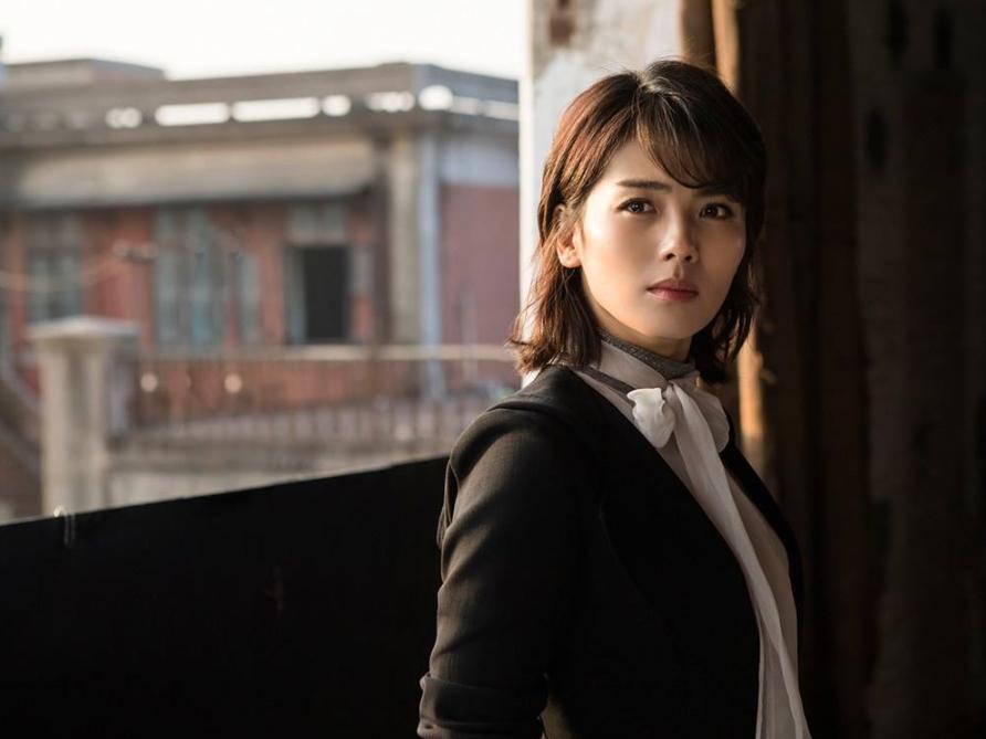 刘涛穿露肩长裙,刘涛穿长裙小品