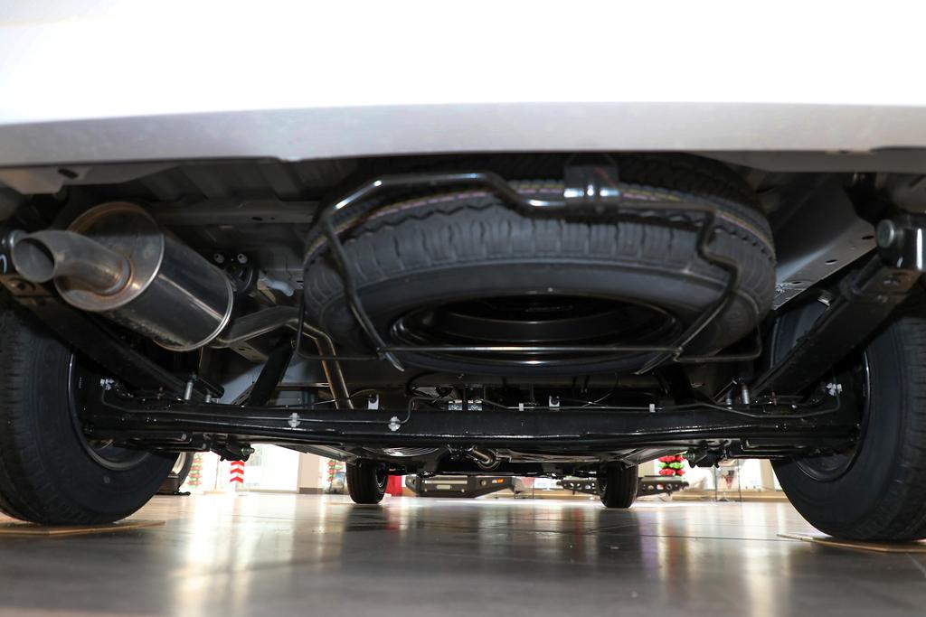 日产nv200测评视频,日产nv200通病与油耗