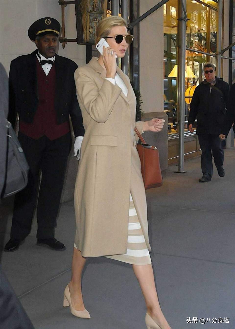 陈都灵纯色披肩发上衣温柔,陈都灵穿搭牛奶裤上衣纯色优雅风