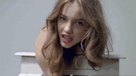 5秒恢复嘴唇水润,告别唇部暗沉、细纹