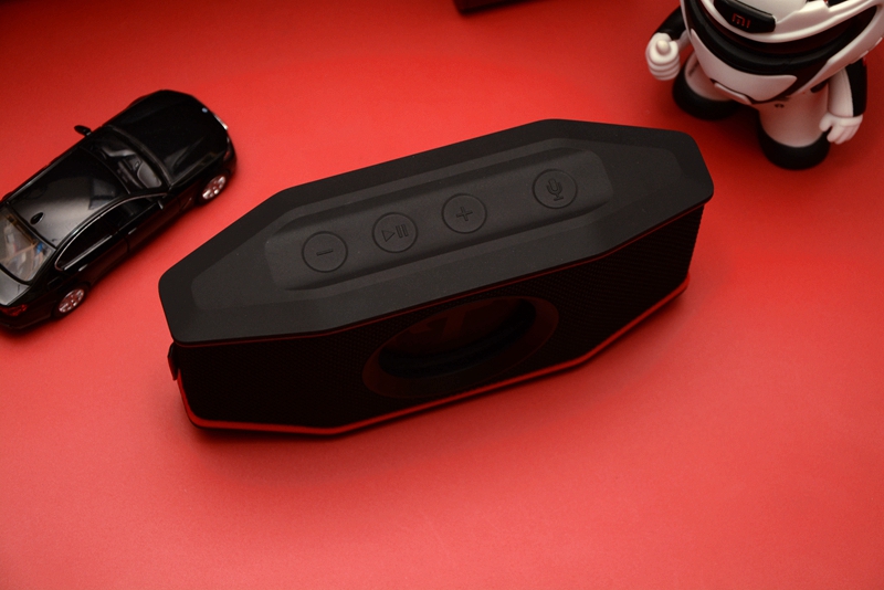 来自德国、IPX7防水、可双联配对，这款户外蓝牙音箱比JBL更硬汉