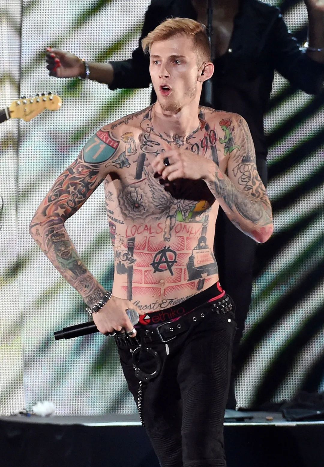 mgk妞嶅彂,涔愬潧鐢风