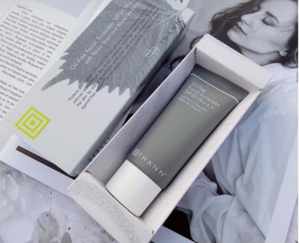 被网红“吹捧”防晒霜，这4款“坑”你都踩过，“安耐晒”失望吗