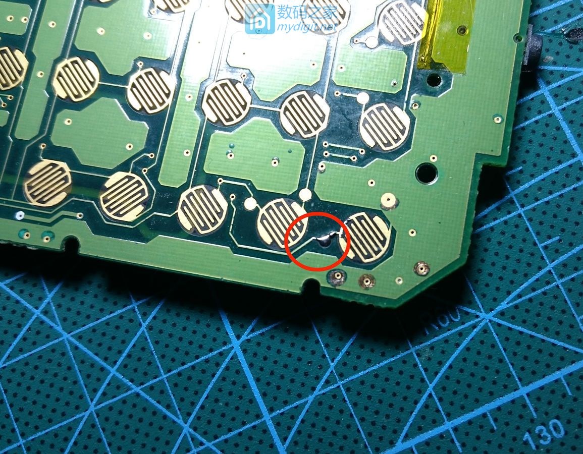 技术大佬秀操作！德州仪器TI-89图形计算器拆机维修及CPU超频