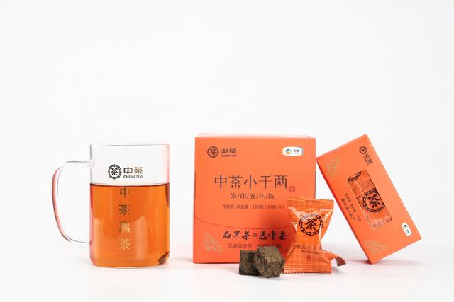 91年的中茶黑茶1700克价格,中茶黑茶小金花