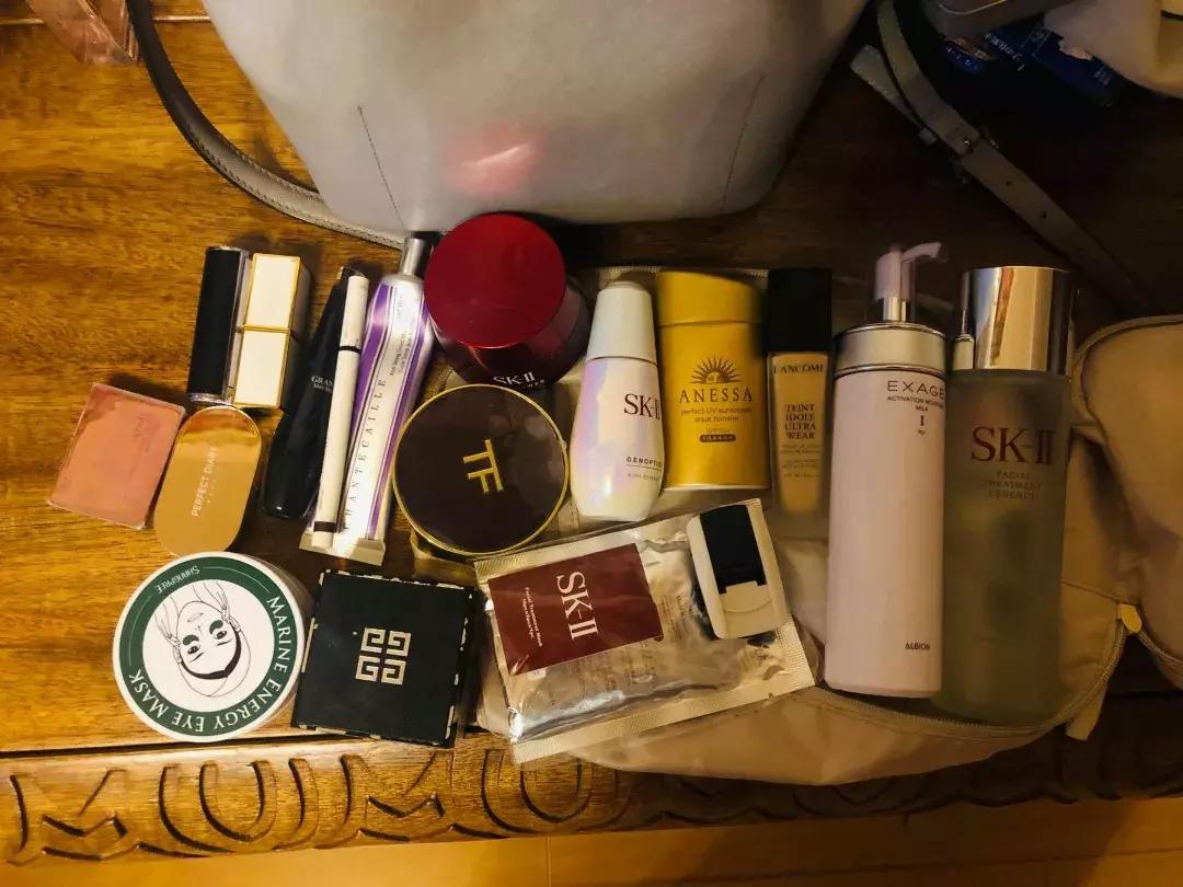 女生化妆包大揭秘,美少女蝴蝶结化妆包