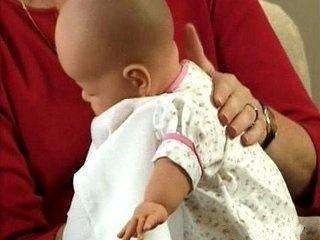 害怕宝宝睡觉受惊？看完后家长再也不用担心宝宝的这几种生理现象