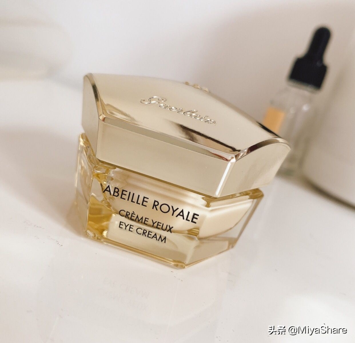 娇兰贵妇眼霜适合什么肤质,娇兰眼霜和sk2眼霜哪个好