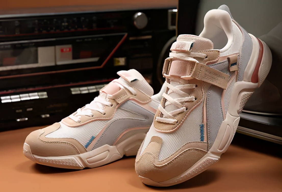 国潮复古百搭运动鞋,好看且便宜的国潮鞋推荐