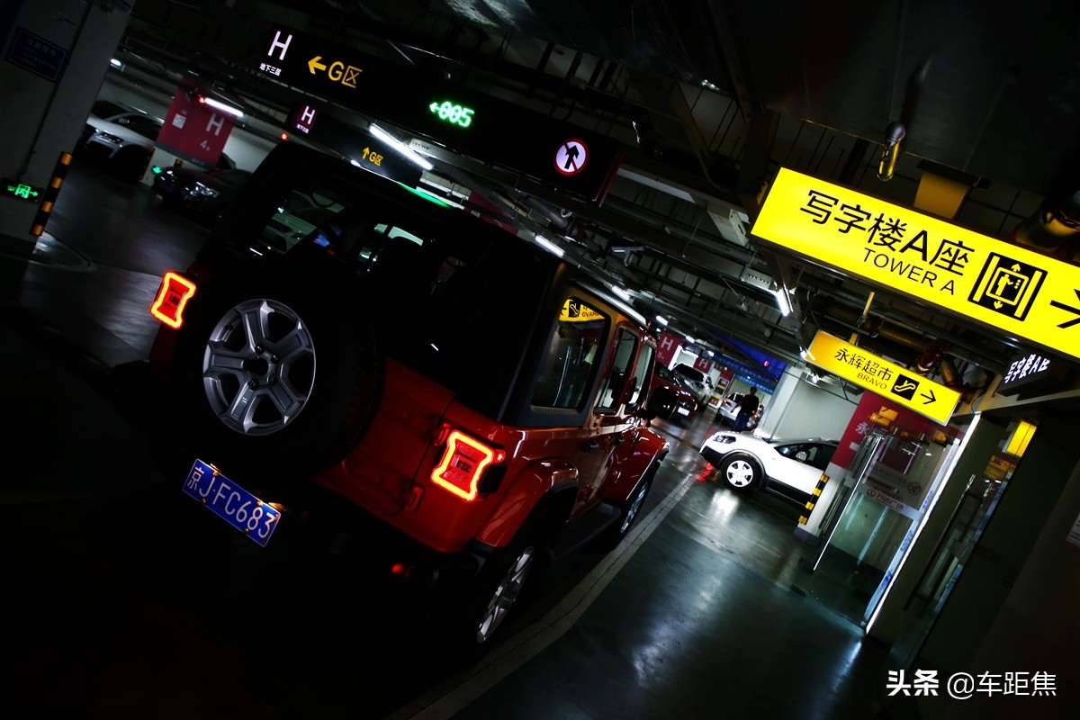 牧马人沉浸式体验白色内饰,体验牧马人卢比肯