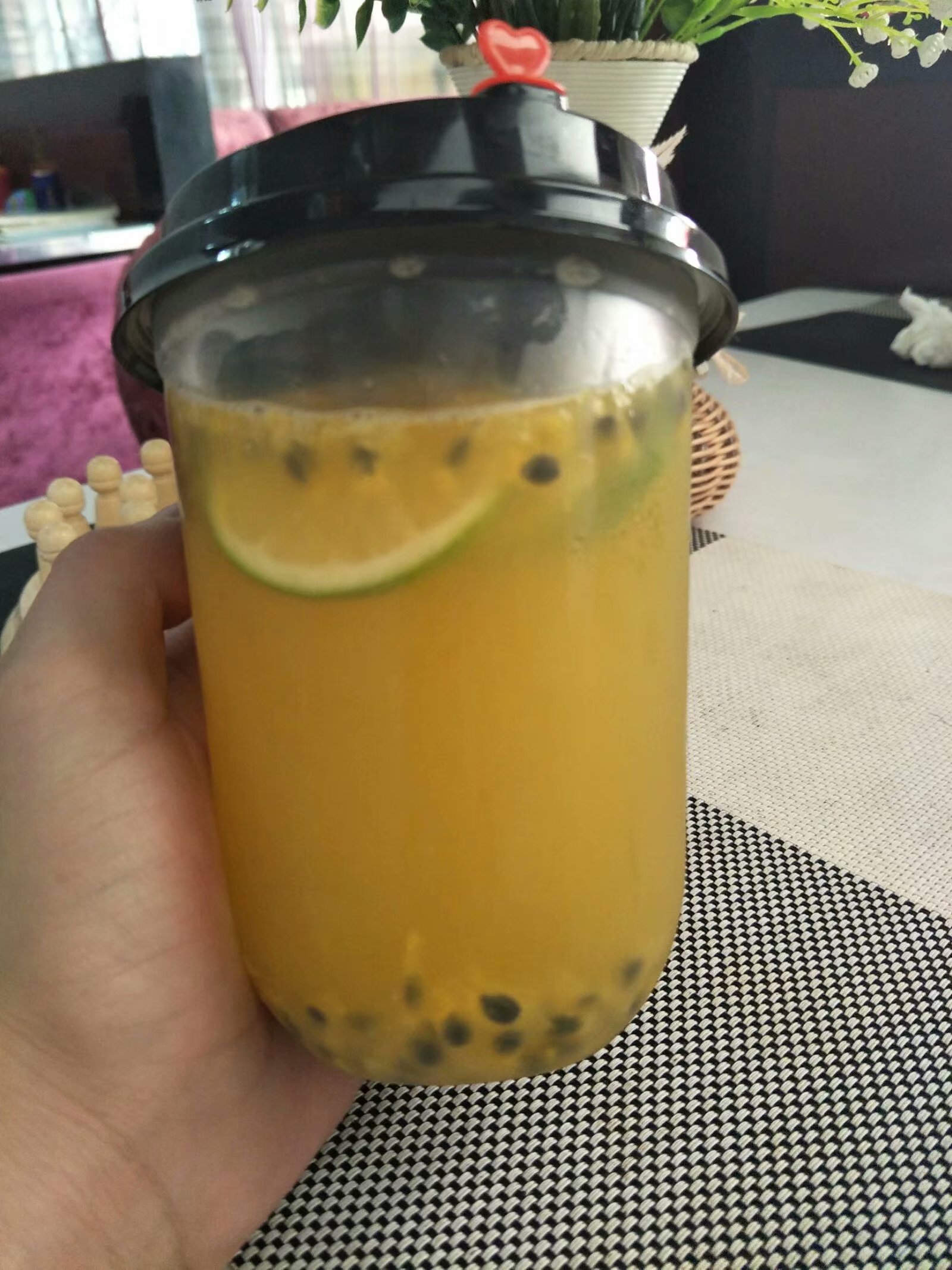 投资奶茶店的坑,开一家奶茶店亏多少钱合适