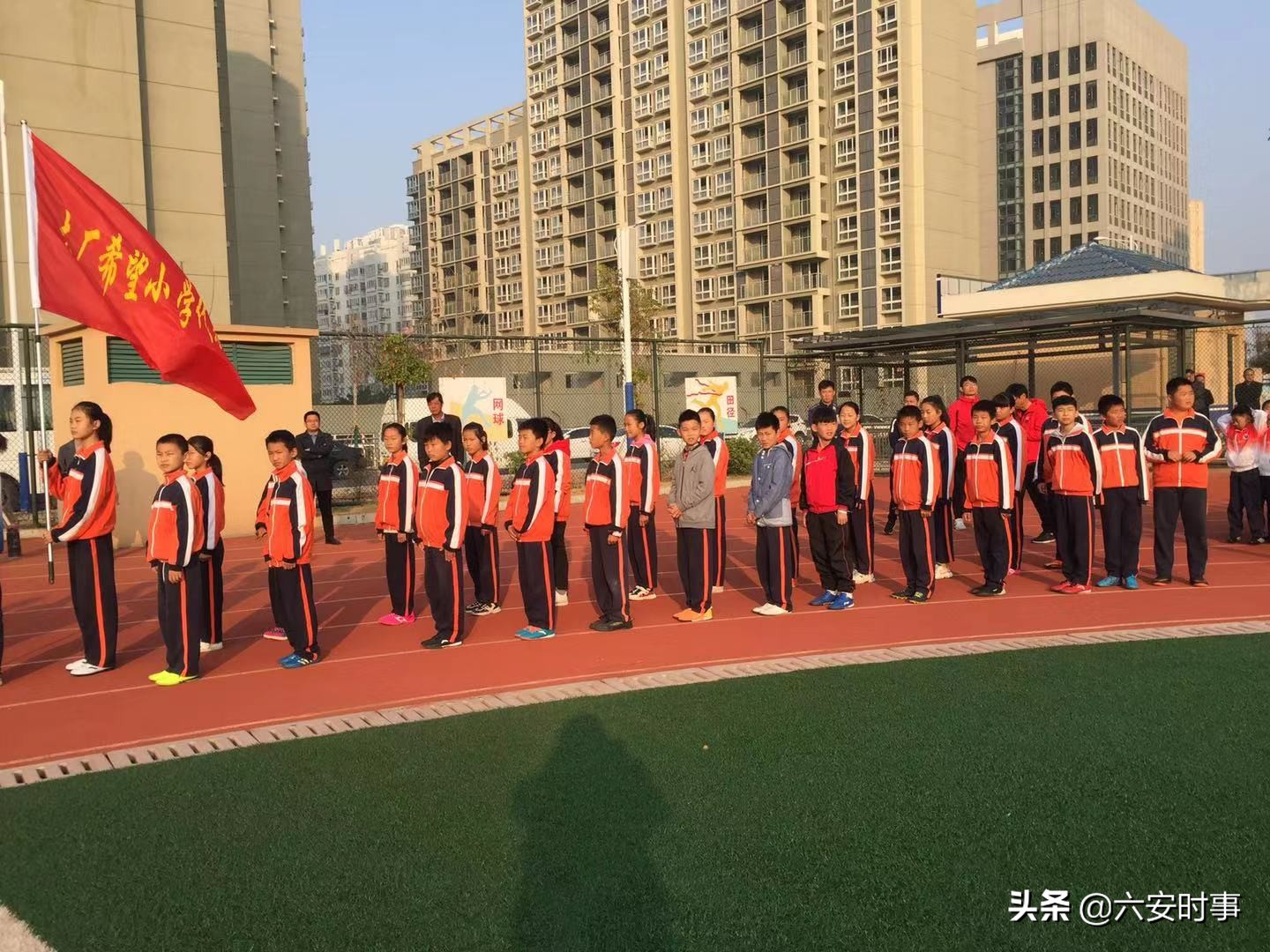 绿茵少年点燃梦想,绿茵场上挥洒汗水追逐梦想