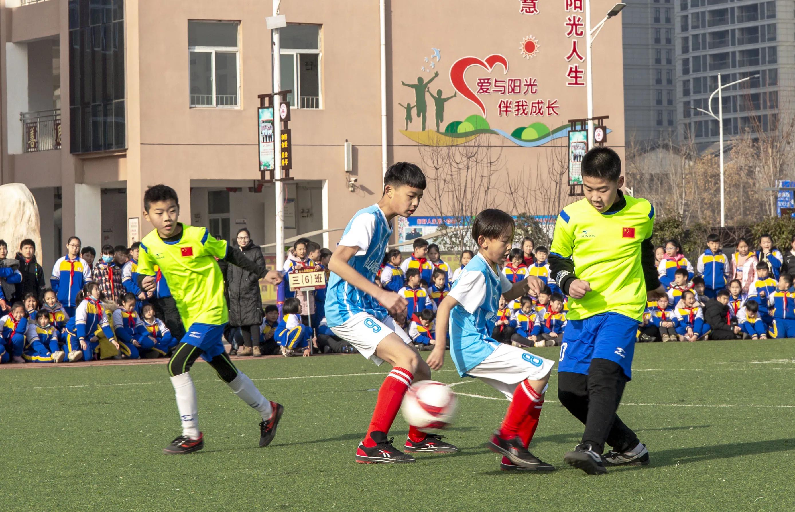 鲁山教育扶贫送教,足球送教下乡