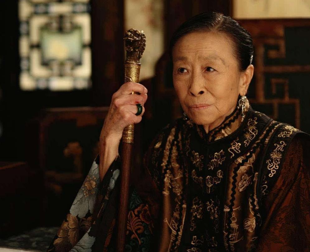 83岁丑娘张少华，生病独自一人去住院，干儿子杨志刚亲自接她出院