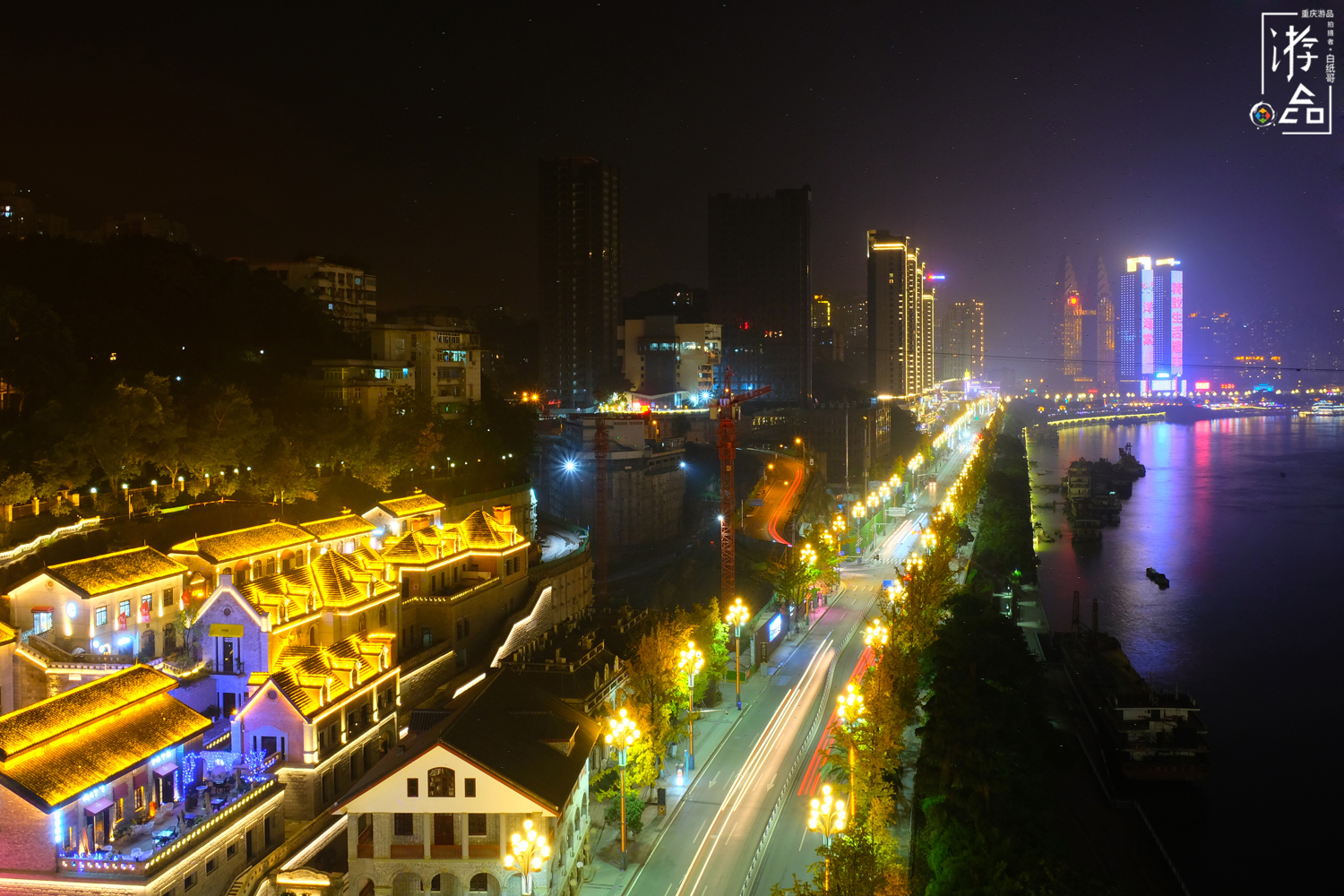 重庆两江游游客,重庆外地游客对比本地土著
