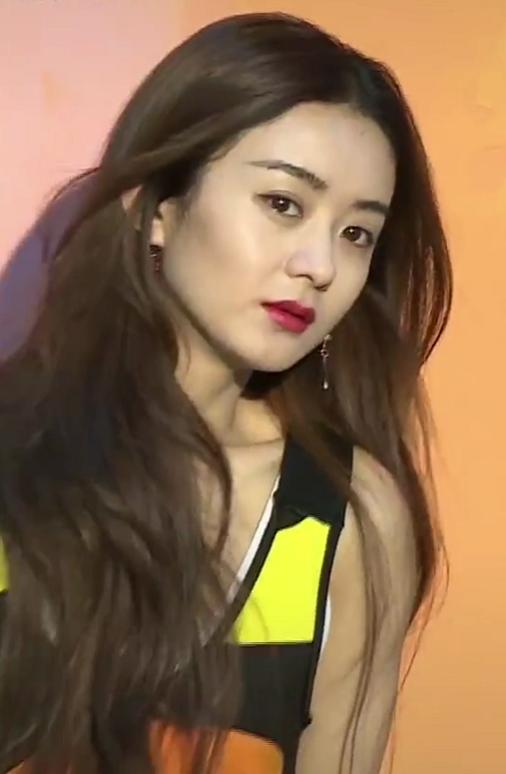 赵丽颖脸部特写高清图片,赵丽颖路人视角脸上有瑕疵